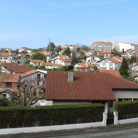 Andenia Terrasses Et Parking Apartmán